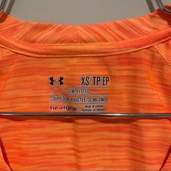 Under Armour Tshirt - Picture 5 of 9